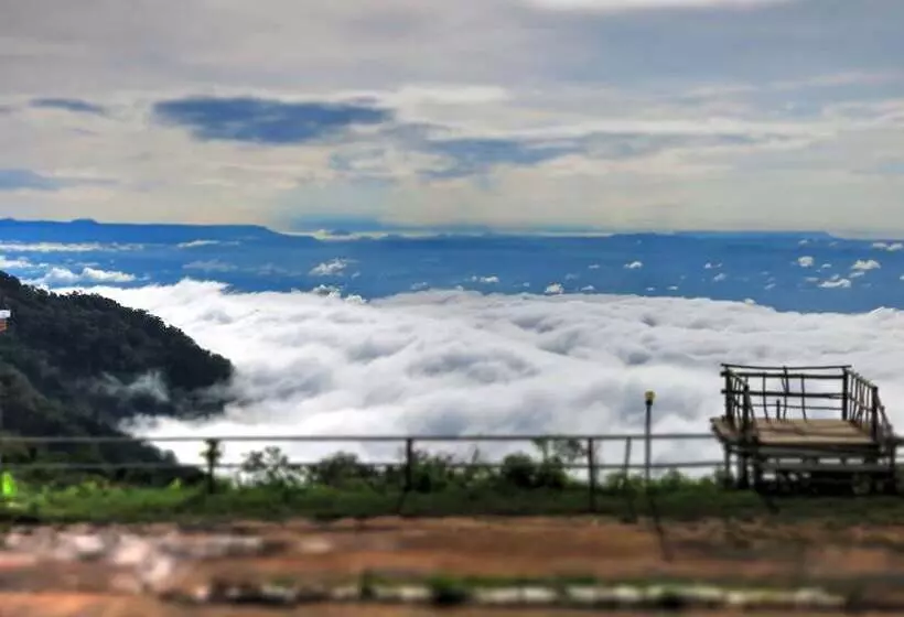 Hotelli Baanchomdow Phutubberk