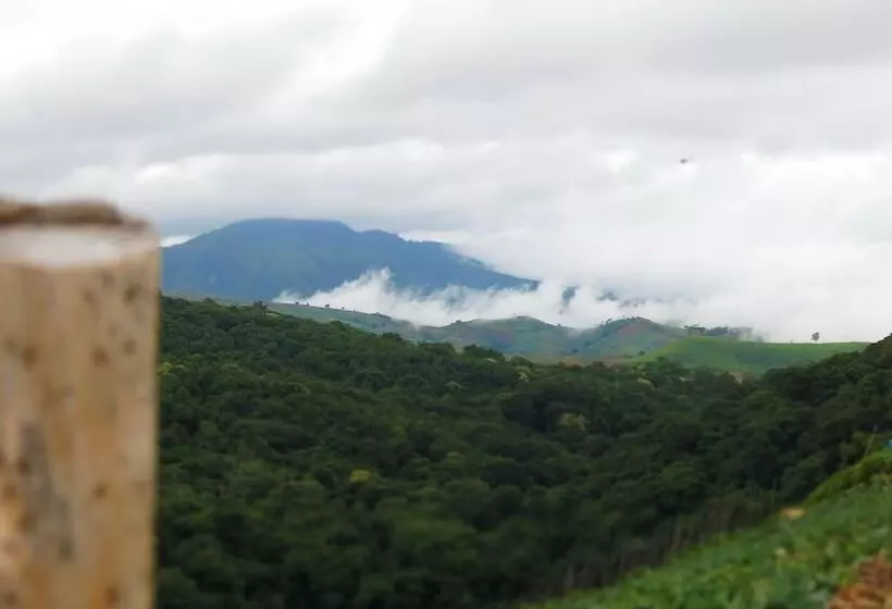 Hotelli Baanchomdow Phutubberk