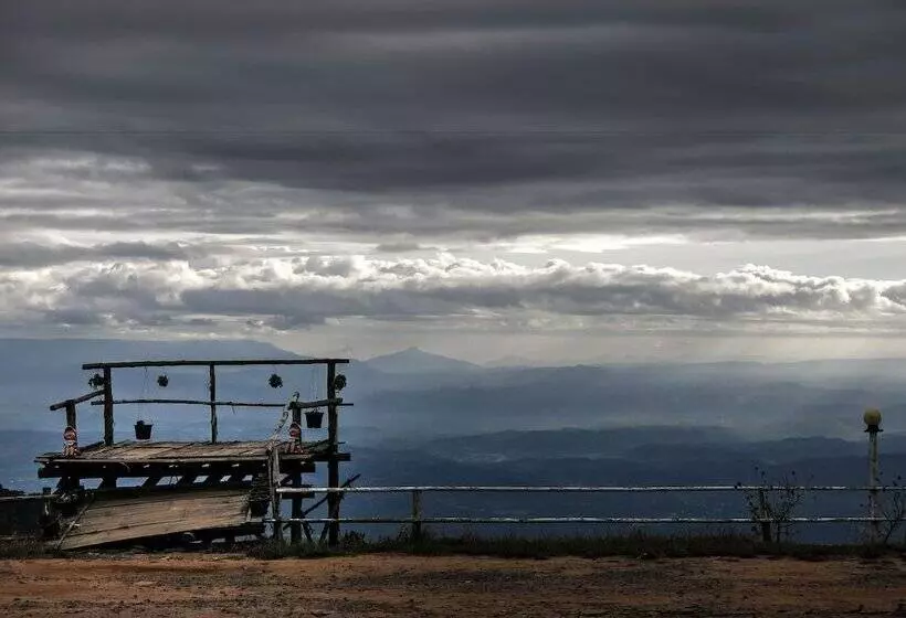 Hotelli Baanchomdow Phutubberk