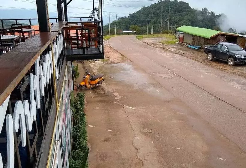 Hotelli Baanchomdow Phutubberk