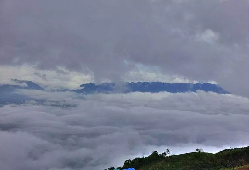 Hotelli Baanchomdow Phutubberk