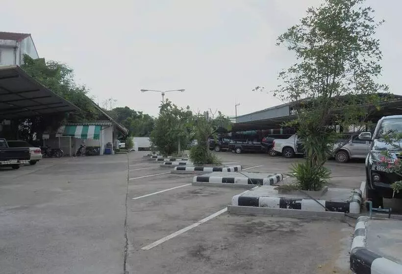 Hotelli Chatsuree Mansion