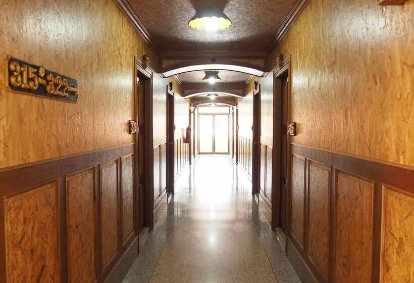 Hotelli Chatsuree Mansion