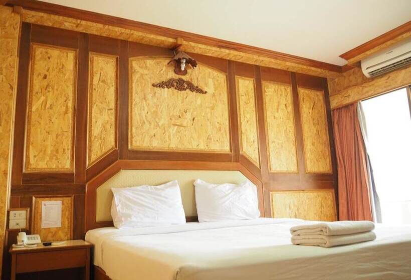 Hotel Chatsuree Mansion