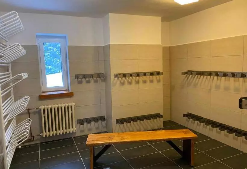 Hotelli Penzion Logla