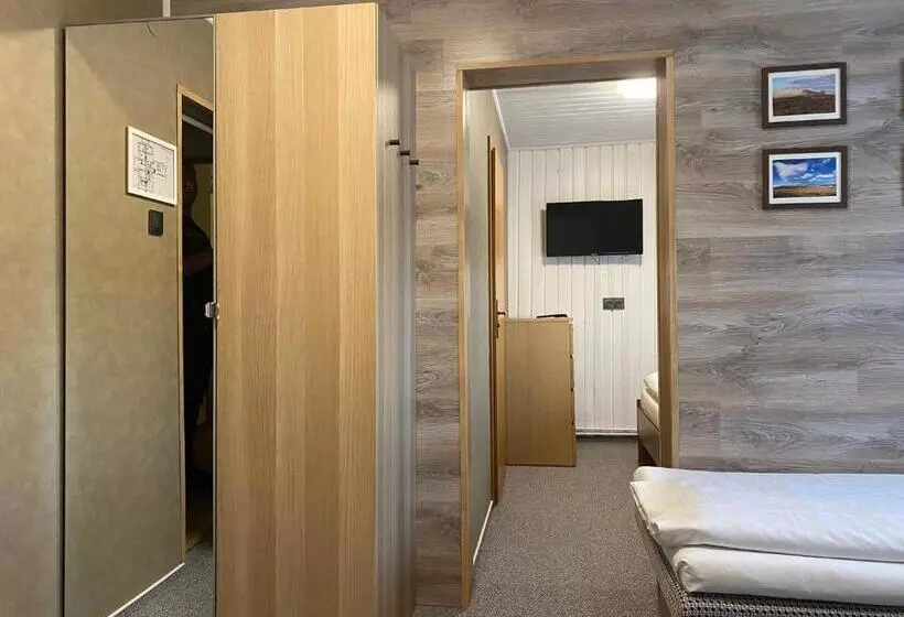 Hotelli Penzion Logla
