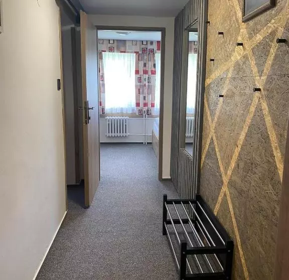Hotelli Penzion Logla
