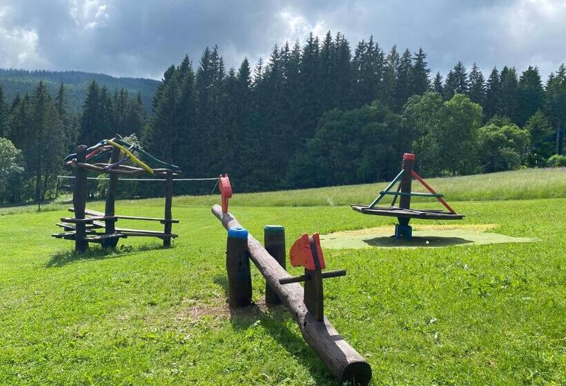 فندق Penzion Logla