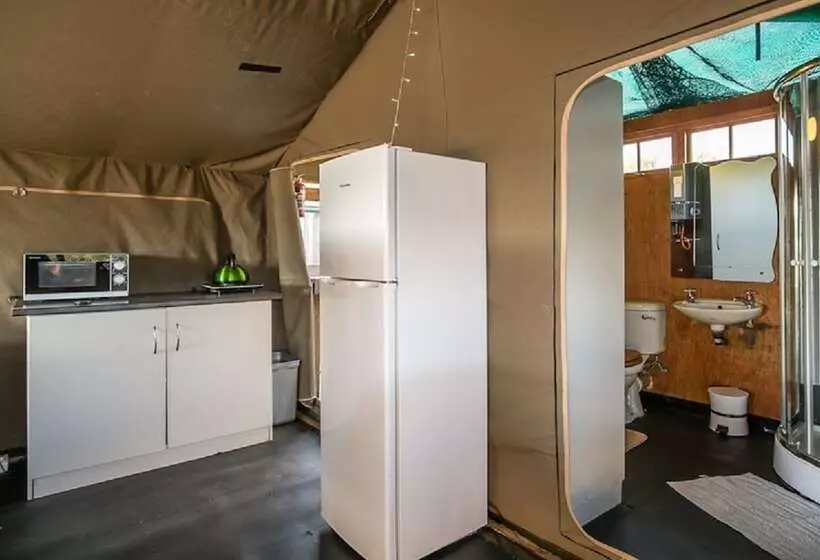 Hotelli West Coast Luxury Tents