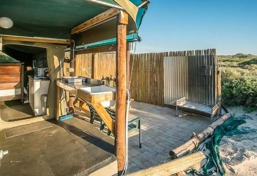 Hotelli West Coast Luxury Tents