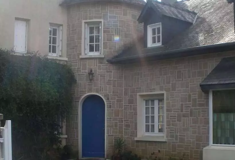 تختخواب و صبحانه Chambres D Hôtes Chesne