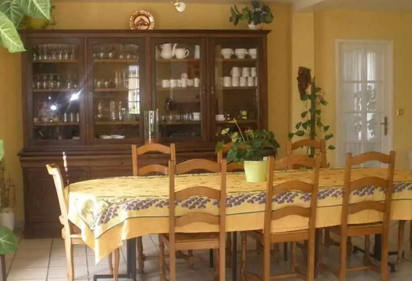 تختخواب و صبحانه Chambres D Hôtes Chesne