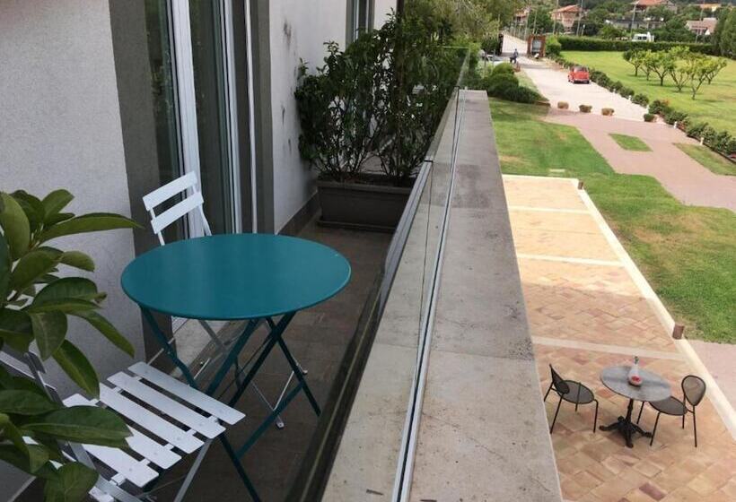 צימר Iumara Relax Resort