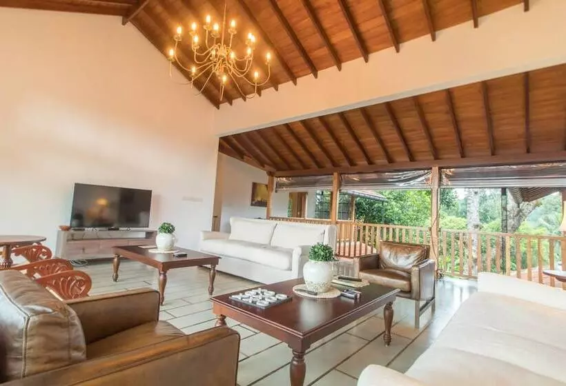 ベッドアンドブレックファースト Niketh Villa Kandy