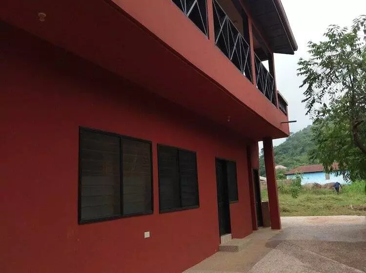 ホテル Big Foot Safari Lodge