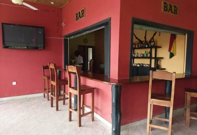 ホテル Big Foot Safari Lodge