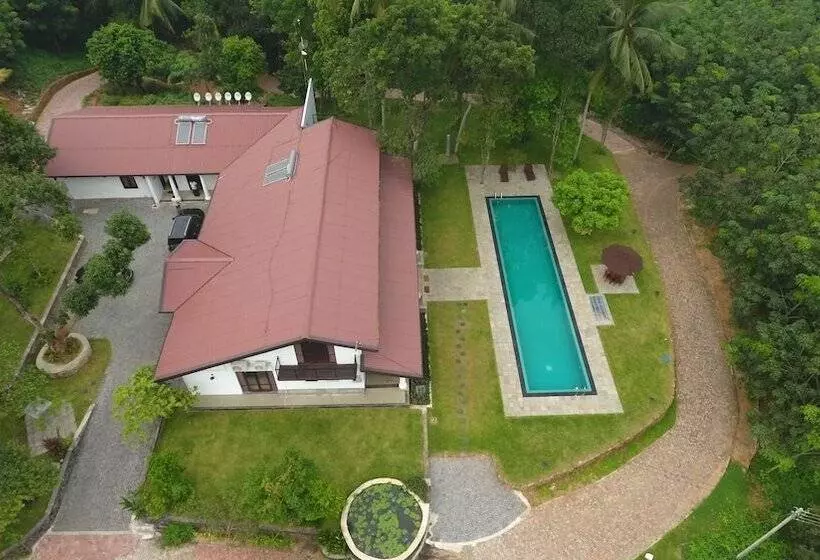 Hotelli Leaf Watagala