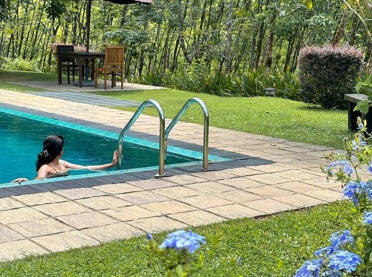 호텔 Leaf Watagala