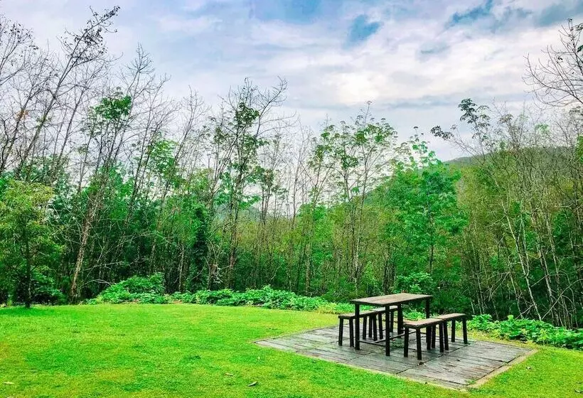 Hotelli Leaf Watagala