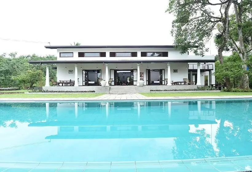 Hotelli Leaf Watagala