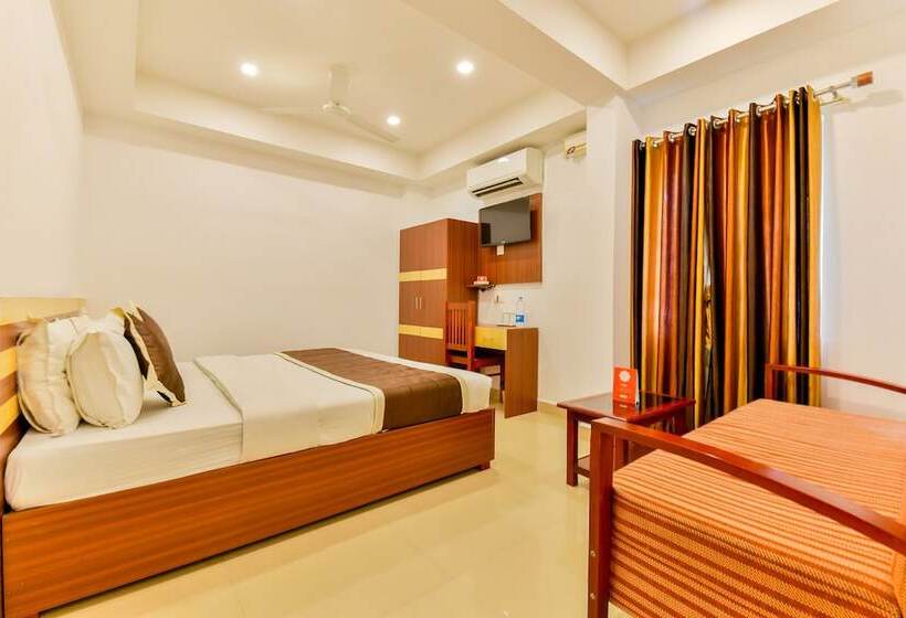 فندق Puthens Capitol Inn, Ernakulam By Oyo