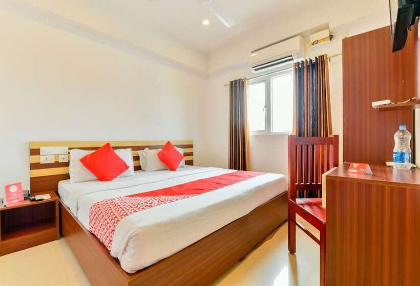 فندق Puthens Capitol Inn, Ernakulam By Oyo