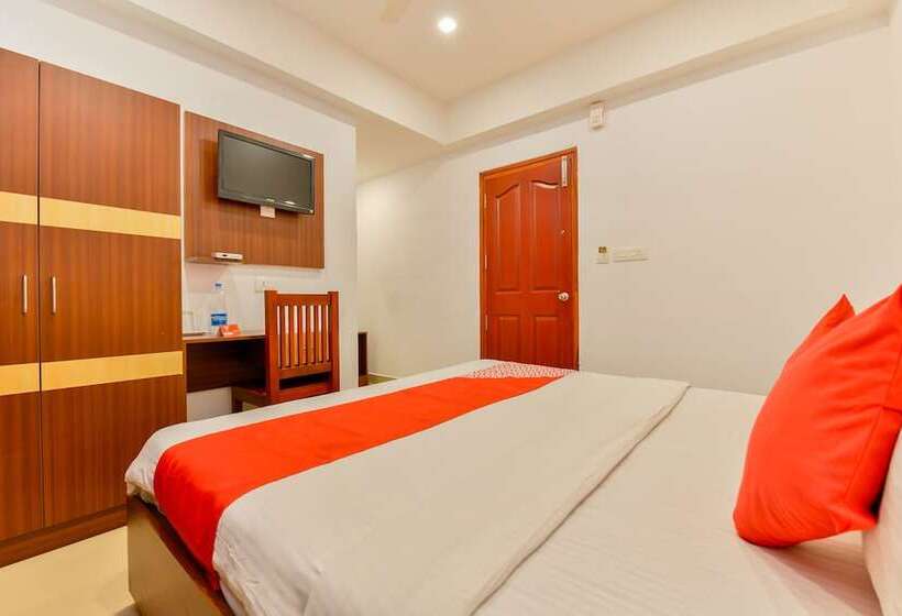 فندق Puthens Capitol Inn, Ernakulam By Oyo
