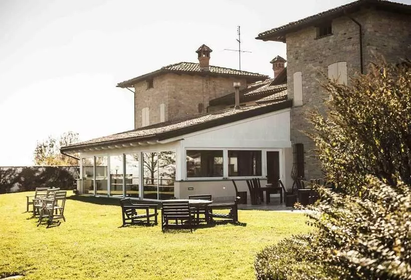 Maaseutuhotelli Agriturismo Al Castle