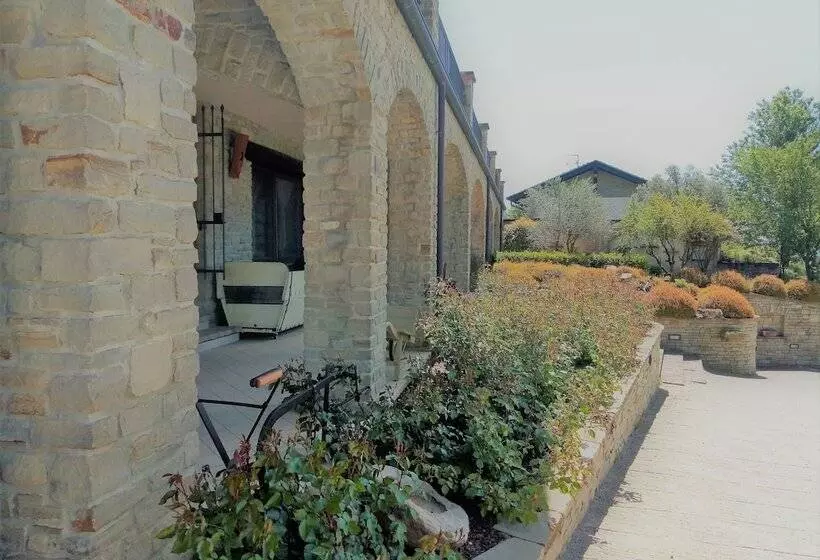 Maaseutuhotelli Agriturismo Al Castle