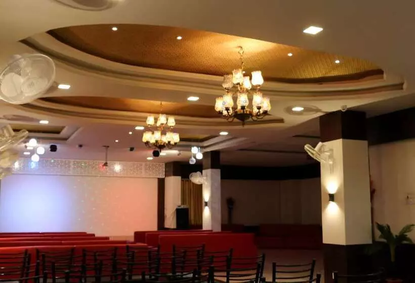 Hotelli Shree Palace & Restaurant