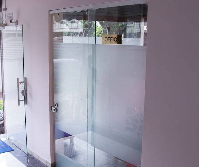 酒店 Shree Palace & Restaurant