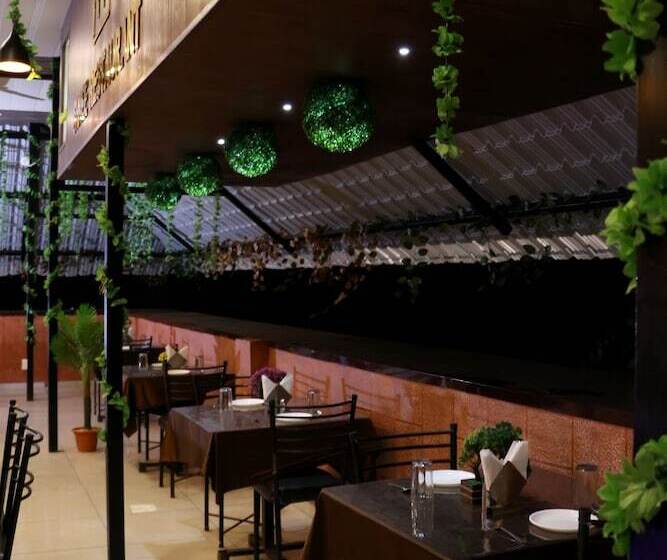 酒店 Shree Palace & Restaurant