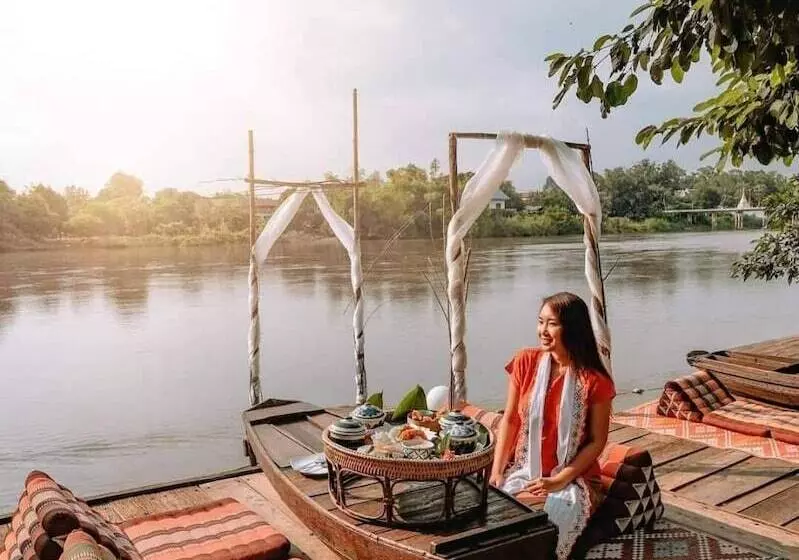 ホテル The Antique Riverside Resort