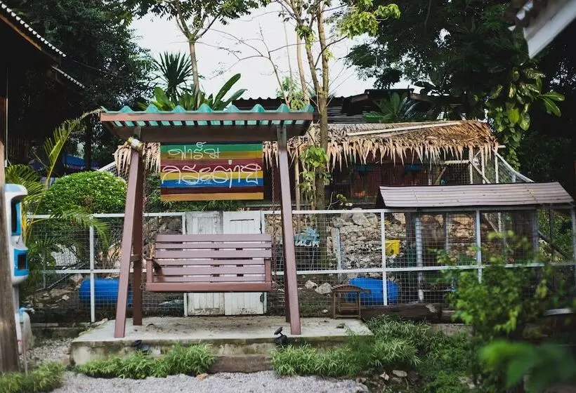 ホテル The Antique Riverside Resort