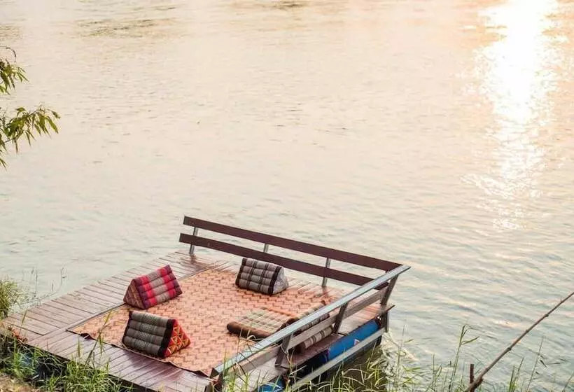 ホテル The Antique Riverside Resort