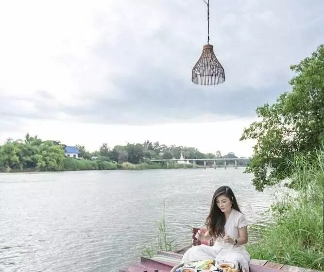 ホテル The Antique Riverside Resort