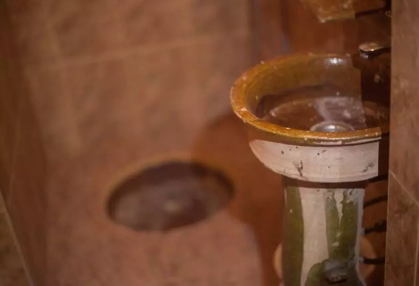 Majatalo Kasbah Ait Kassi