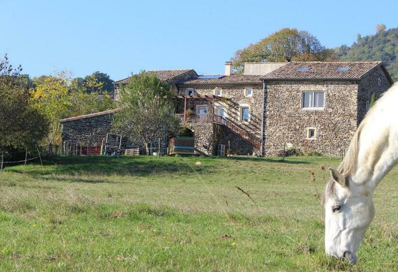 פנסיון L Attrape Reve