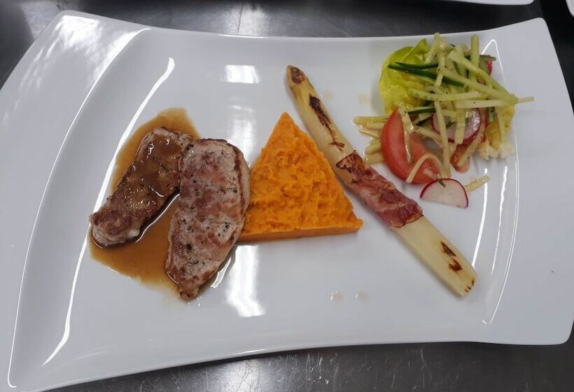 ペンション Penzión Koruna