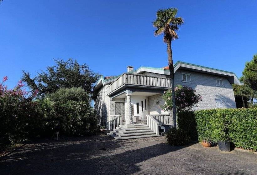 פנסיון Villa Rosa