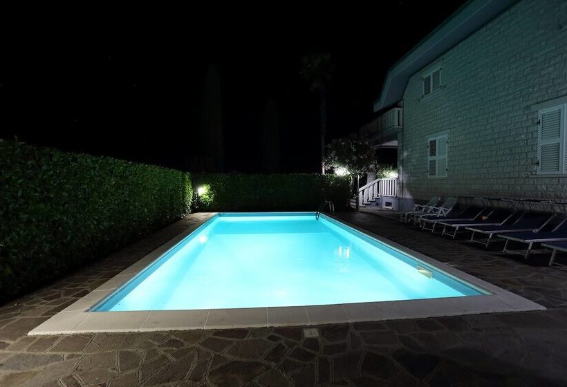 פנסיון Villa Rosa