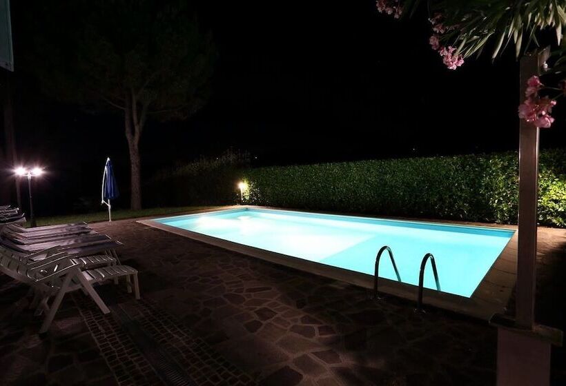 פנסיון Villa Rosa