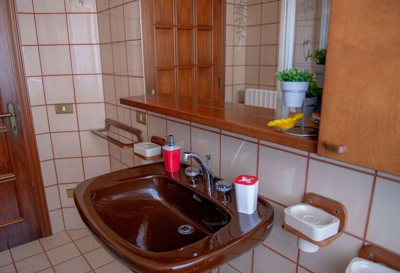 פנסיון Villa Rosa