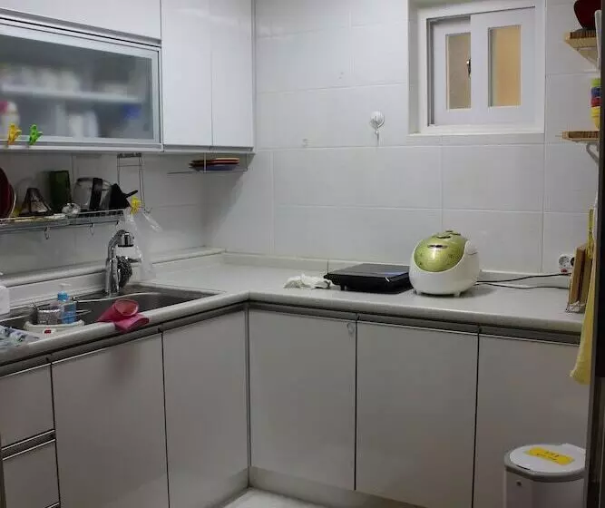 Story Road Guesthouse   Hostel