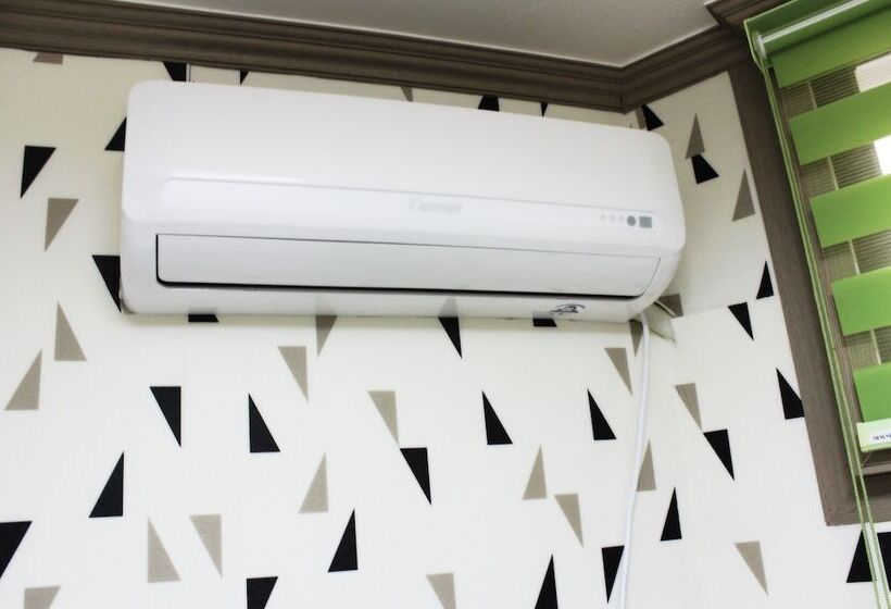 Story Road Guesthouse Hostel