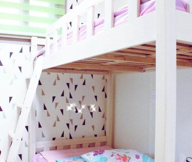 Story Road Guesthouse Hostel