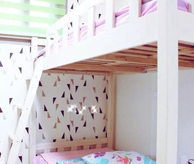 Story Road Guesthouse   Hostel