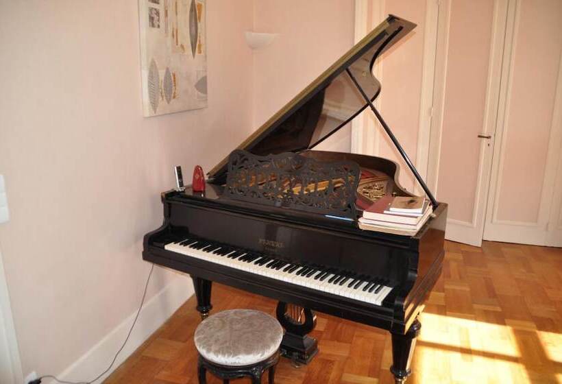 مبيت وإفطار Domaine Des 1000 Navettes