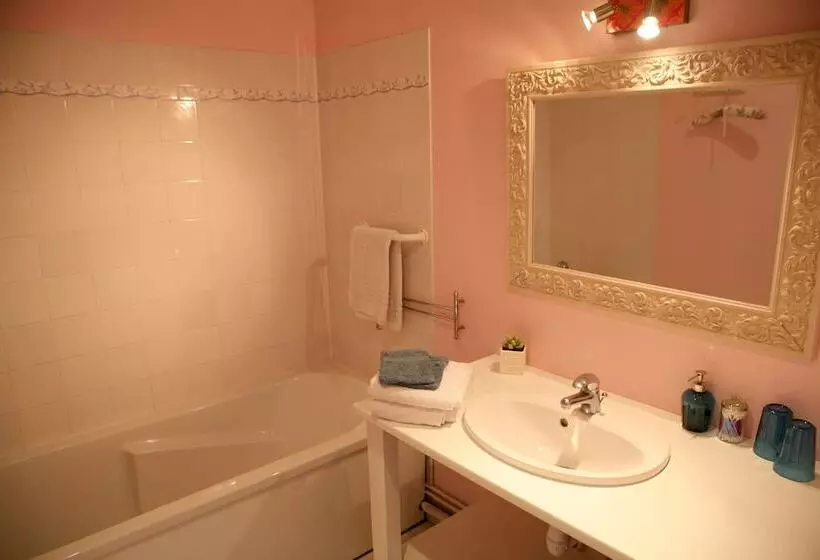 Aamiaismajoitus (B&B) La Ferme Des Buis