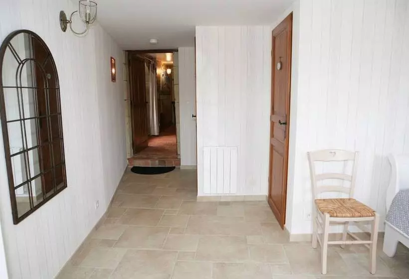 Aamiaismajoitus (B&B) La Parenthese De Chalais